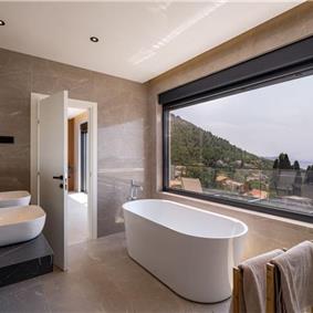 4 bedroom villa with pool in Dubrovnik region, sleeps 8 